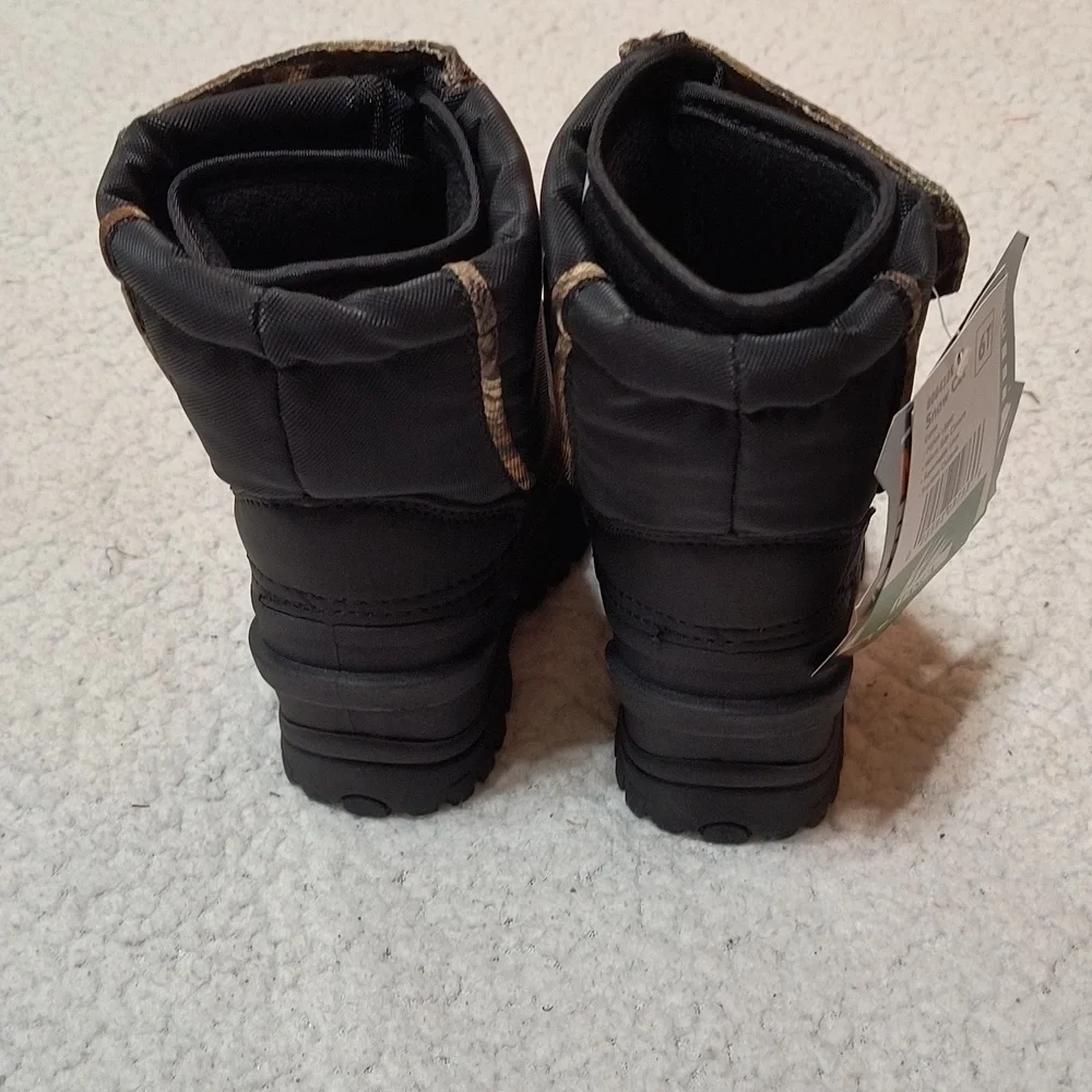 NWT Child's Camo/Black Itasca Snow Cat Winter Boots Size 6T